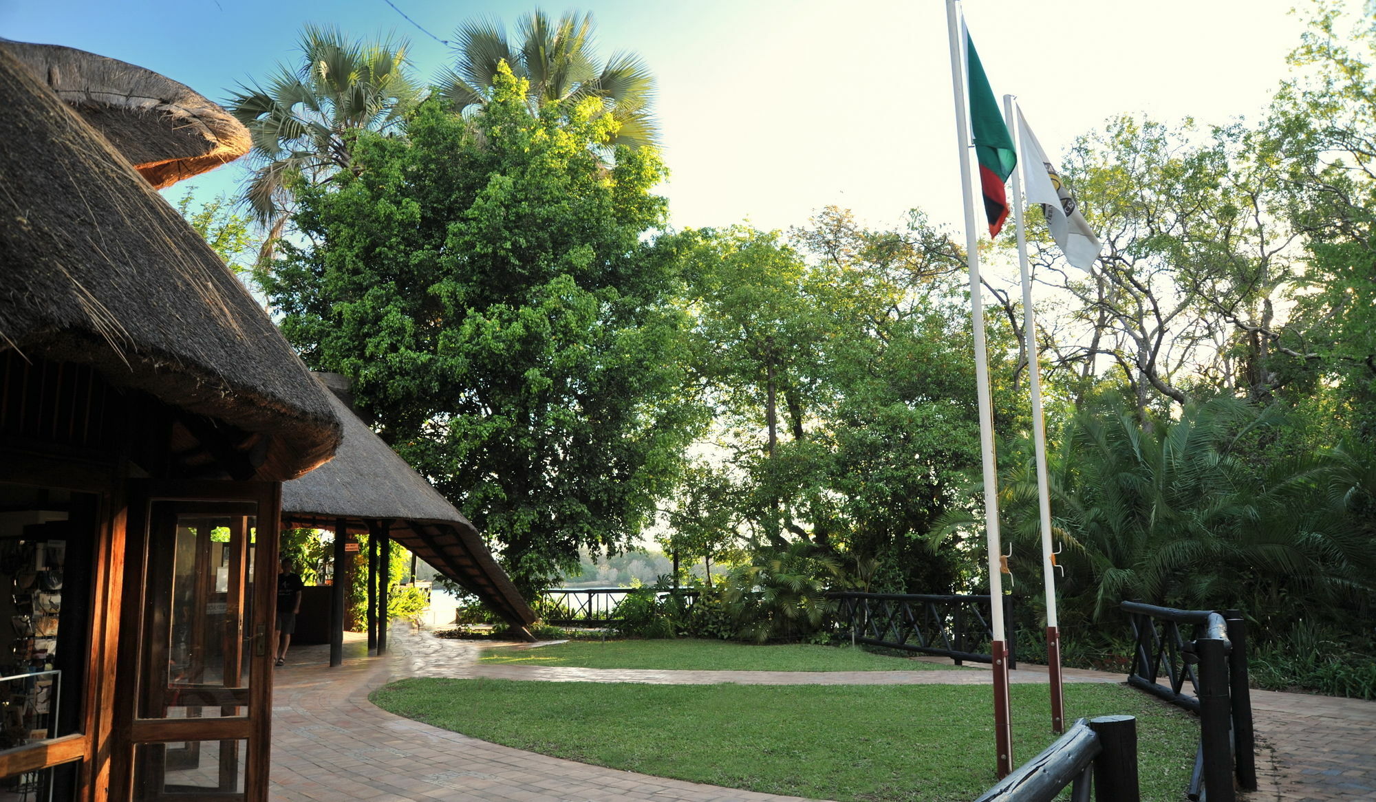 The Victoria Falls Waterfront Ливингстон Экстерьер фото